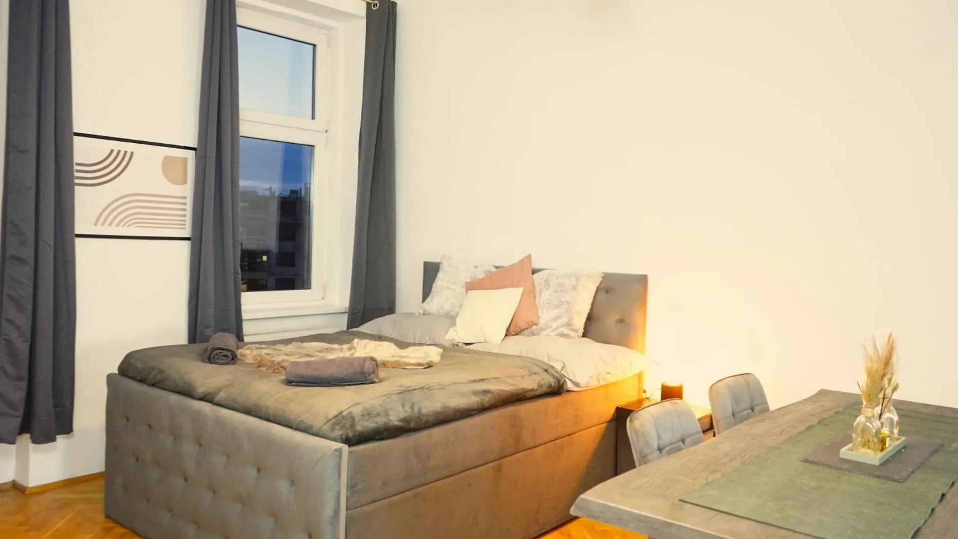 Vienna Home Stay Apartments